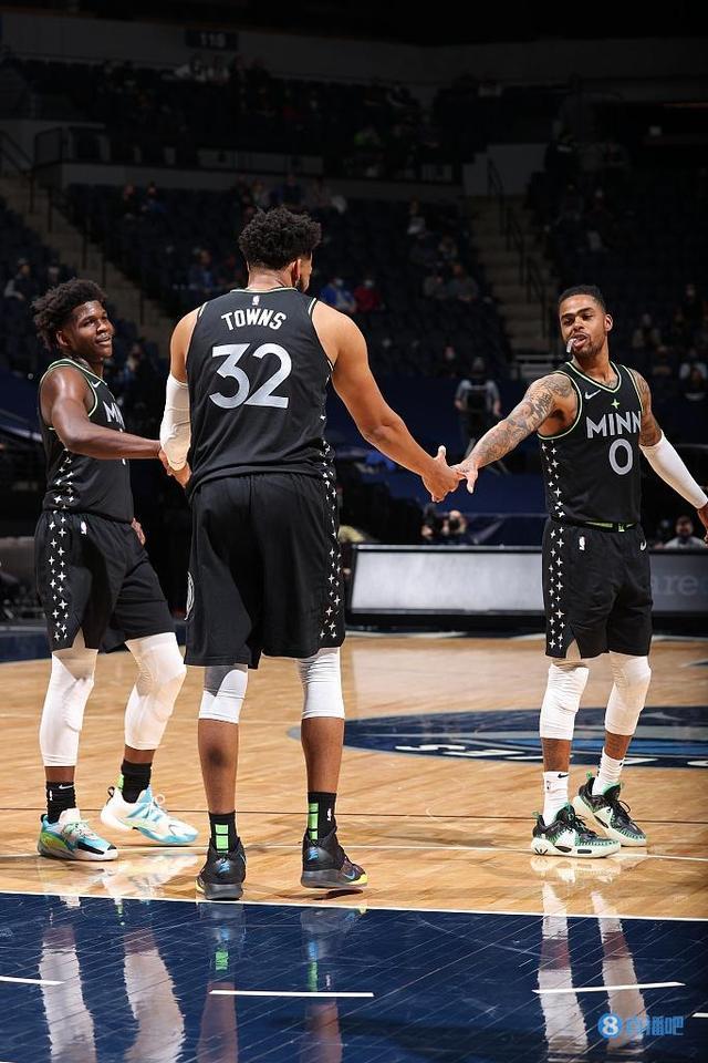 禁区前沿迎 禁区前沿迎